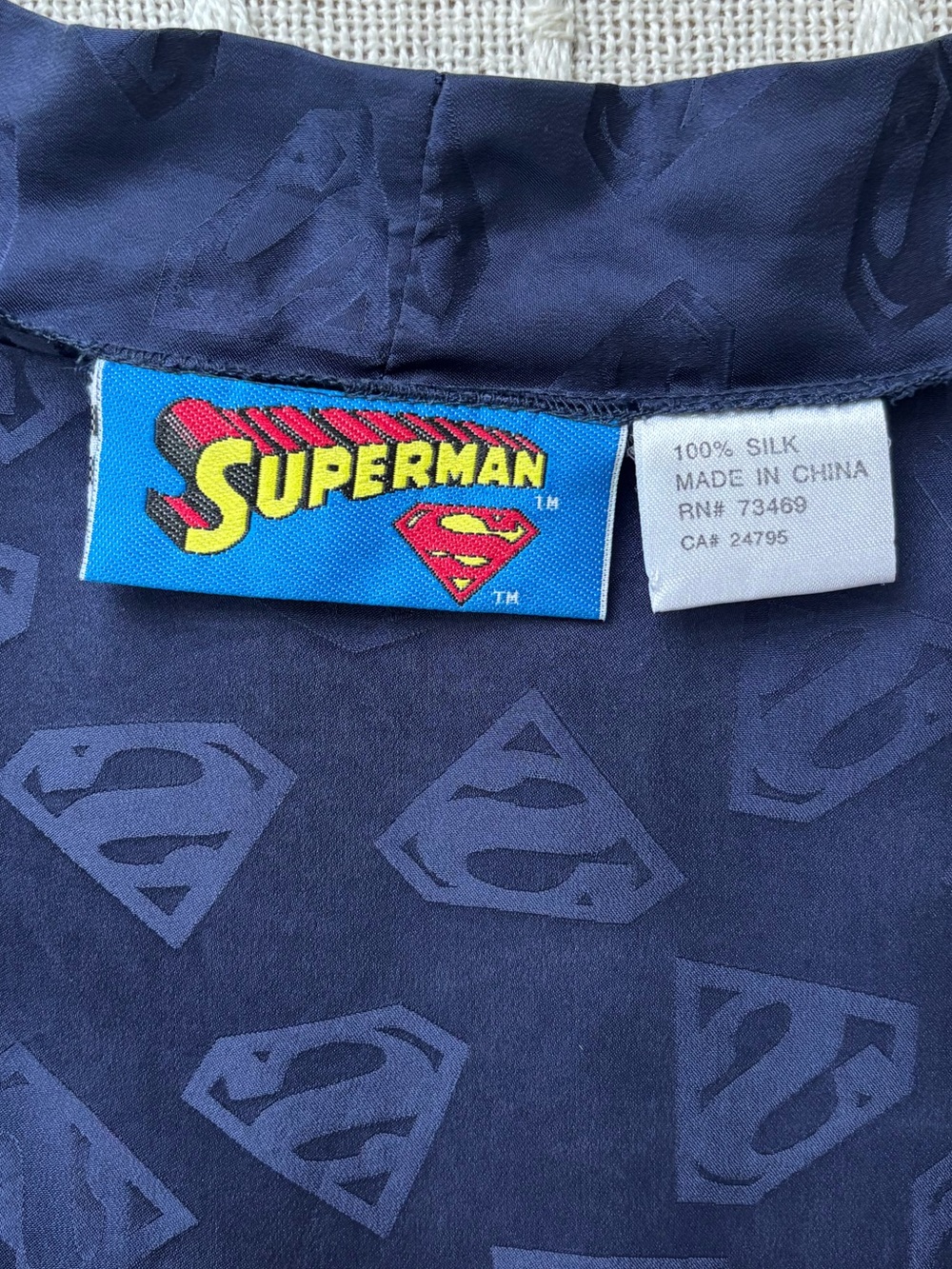 Vintage 1997 Superman 100% Silk Robe Kimono Lounge Wrap DC Comics Blue W/belt - Picture 2 of 15